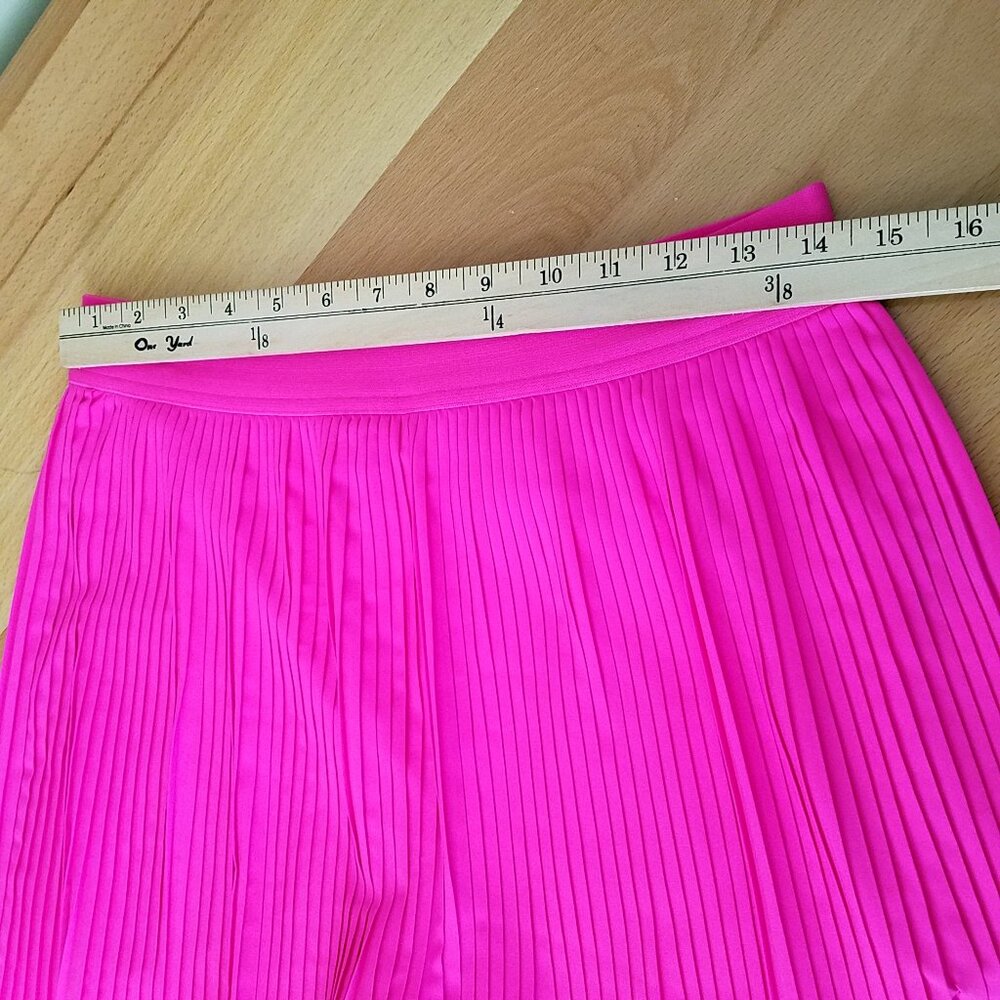 GapFit Women’s Pleated Skort – Pink – Size Medium – NWOT – Athletic Tennis Skirt - Picture 5 of 12